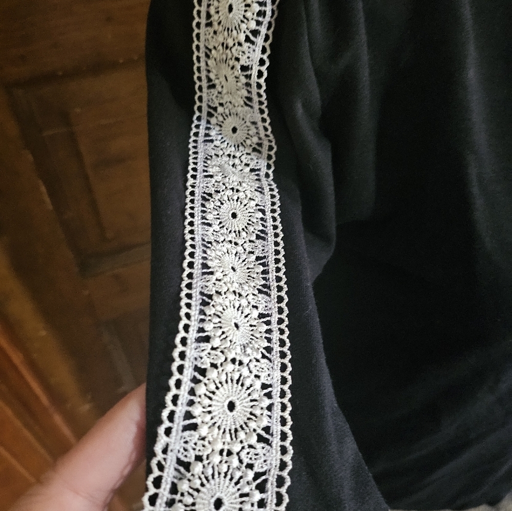 Flora Nikrooz Lace detail Lounge Sweatshirt Black Size S - Picture 4 of 9